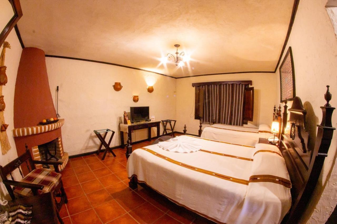 Hotel Posada De Don Rodrigo Panajachel Buitenkant foto