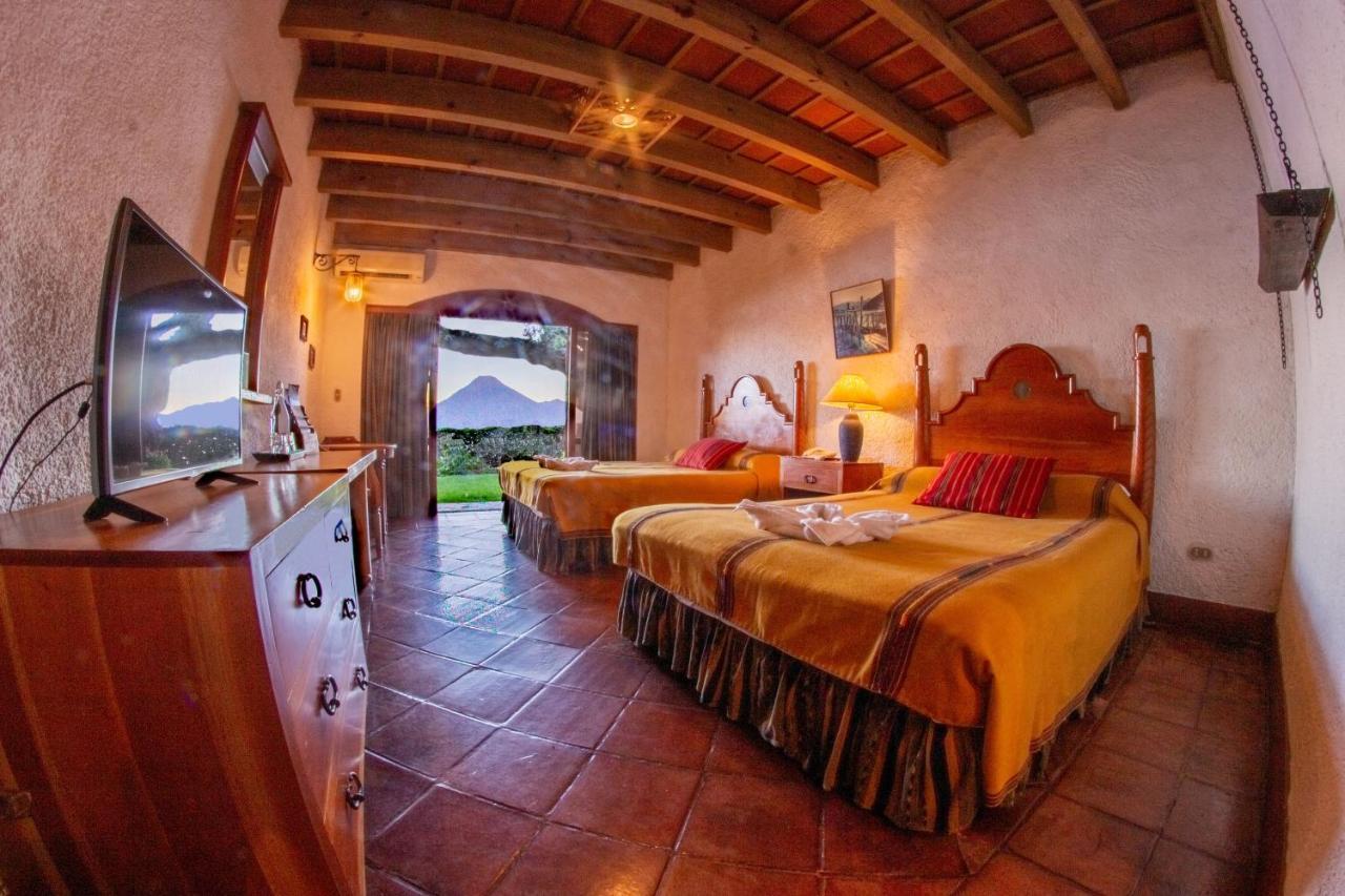 Hotel Posada De Don Rodrigo Panajachel Buitenkant foto