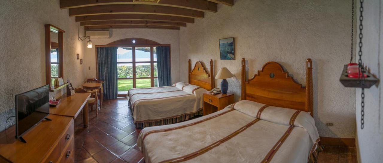Hotel Posada De Don Rodrigo Panajachel Buitenkant foto